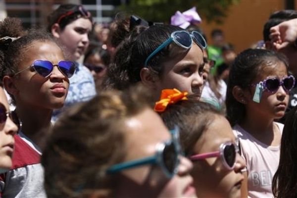 El Paso - Tom Lea Elementary School – Love Glasses Revolution