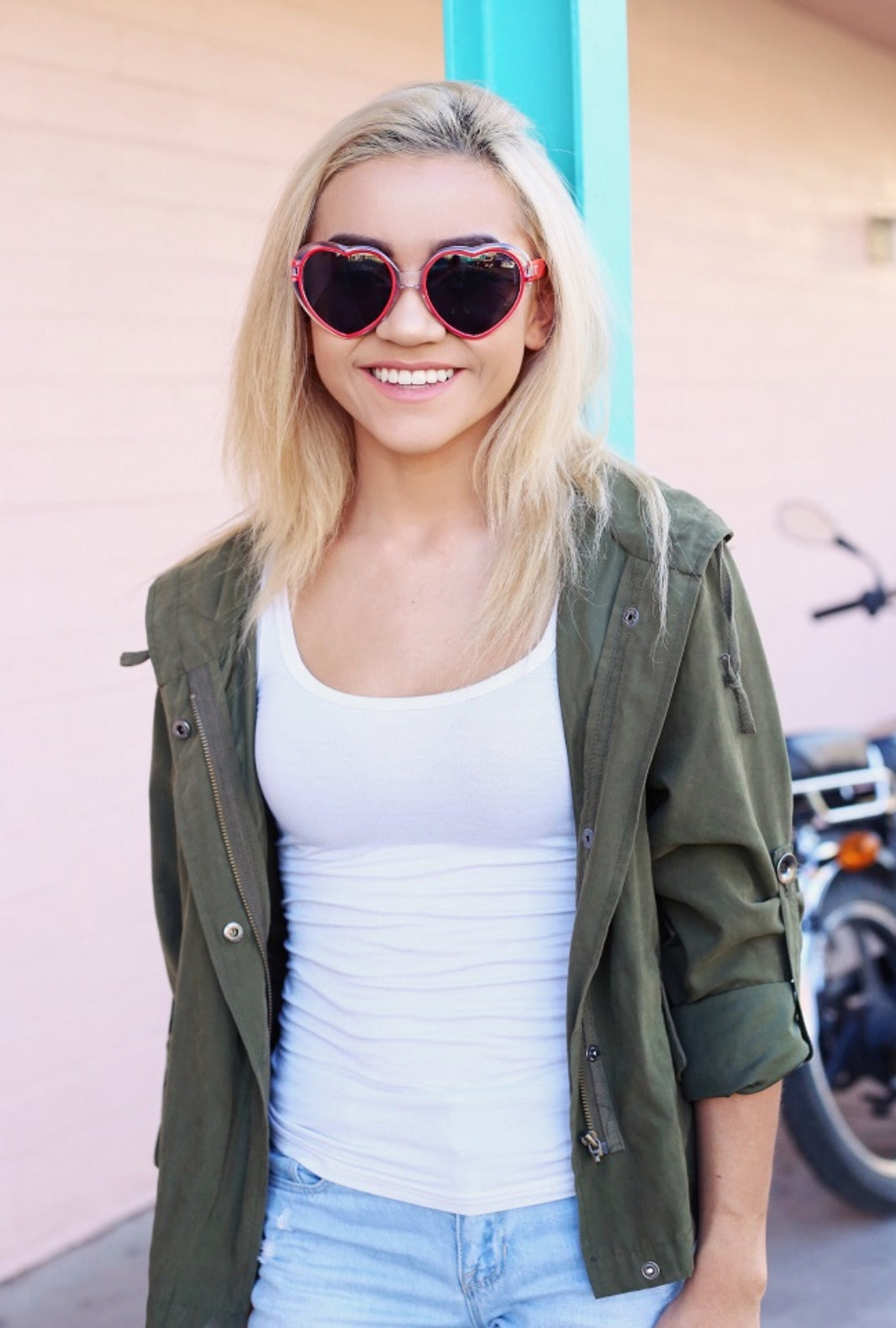 Diva Style Love Glasses Secondary image